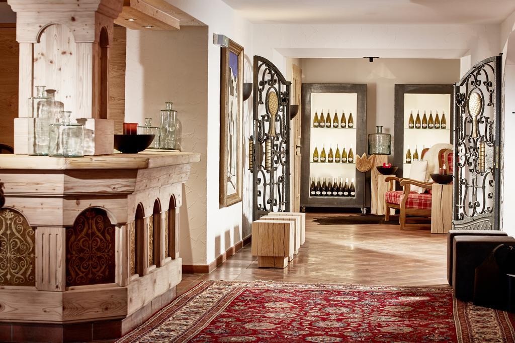 Der Gruene Baum Mountain Boutique Hotel 에르발트 외부 사진