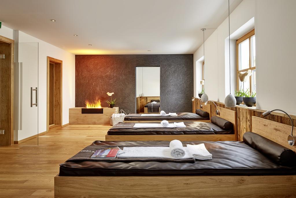 Der Gruene Baum Mountain Boutique Hotel 에르발트 외부 사진