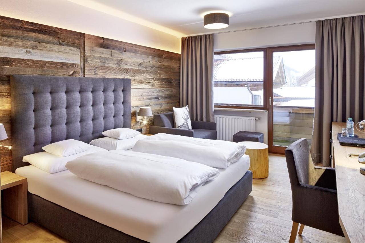 Der Gruene Baum Mountain Boutique Hotel 에르발트 객실 사진