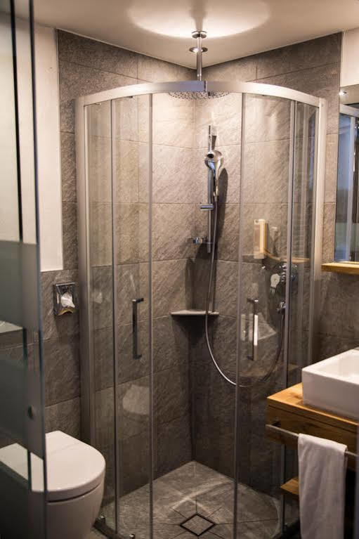Der Gruene Baum Mountain Boutique Hotel 에르발트 외부 사진